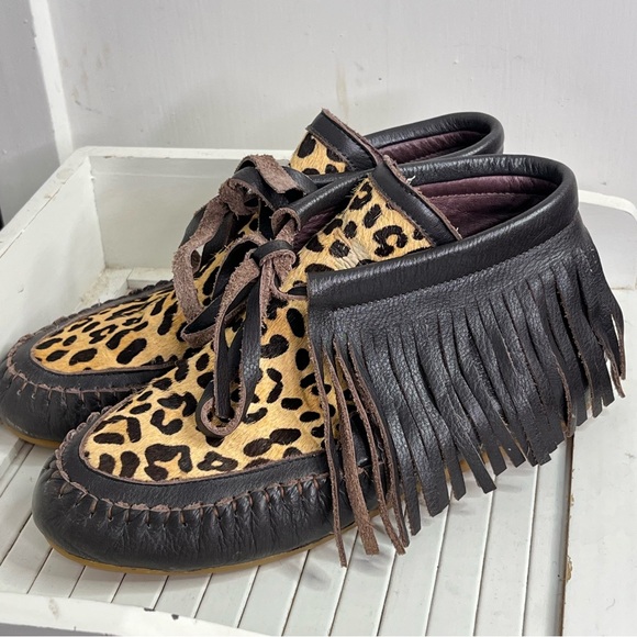 L&B Lucky & Blessed Slip On Moccisan Leather Fringe with Leopard cowhide Size 6 - Picture 2 of 7